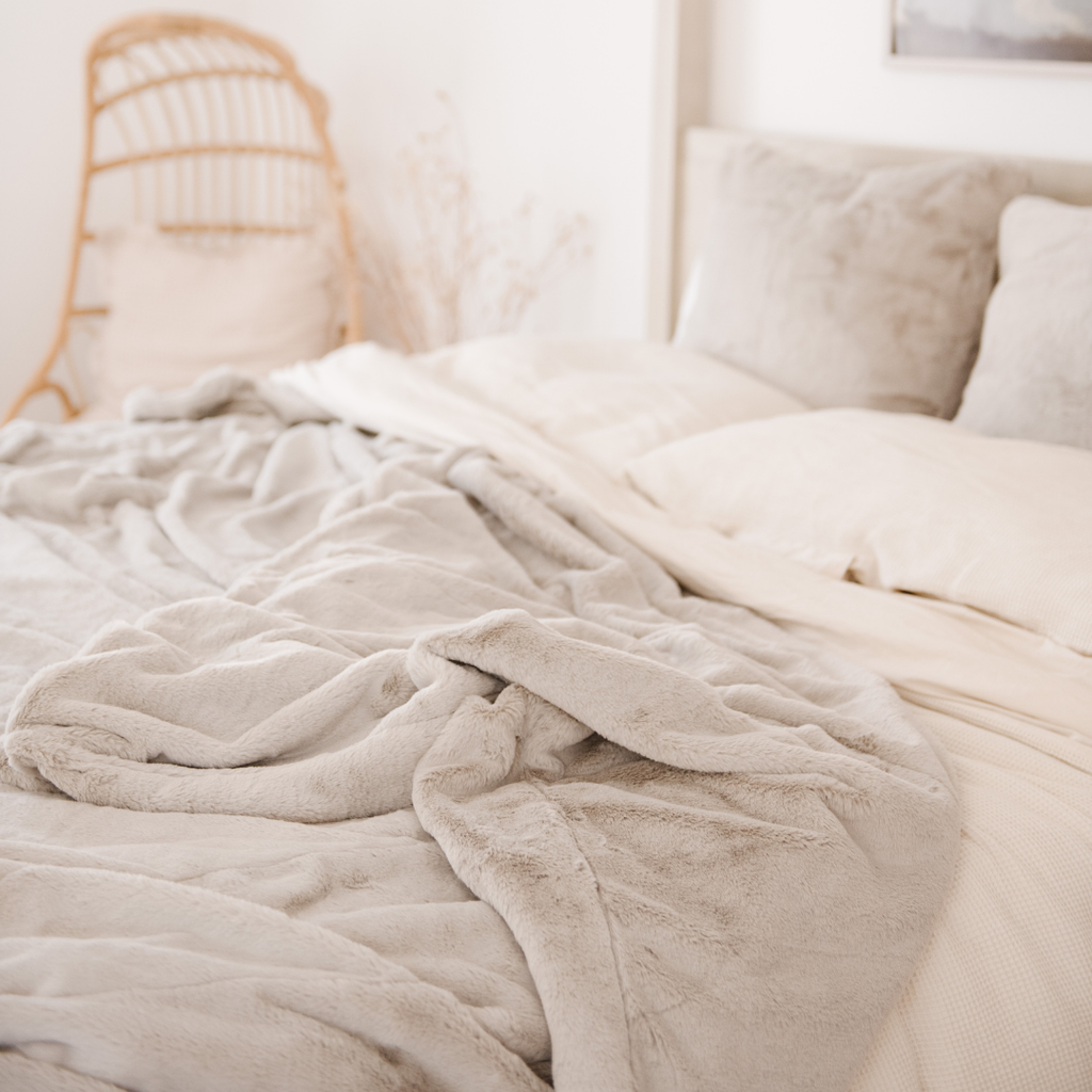 Saranoni Grand Faux Fur Queen Blanket 223.5 x 177.8cm